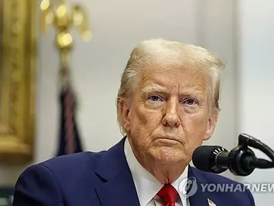 트럼프, '미성년자 성전환 연방 지원 제한' 행정명령 서명