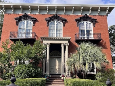 사바나, 유명 관광지 심야투어 금지