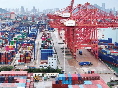 경제위축·물가상승… 글로벌 ‘통상전쟁’ 돌입