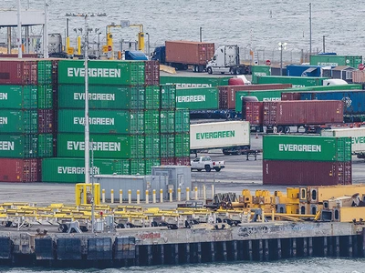 ‘중국·캐나다·멕시코’ 관세… 가격 상승 불 보듯 뻔해