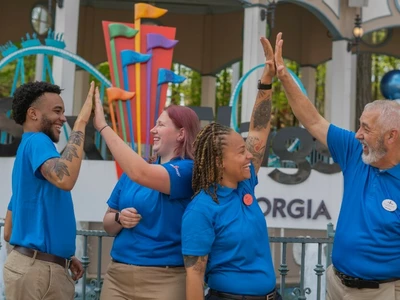 식스플래그, 조지아서 1,600명 신규채용