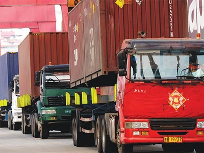 “중국 밀어내기식 저가 수출 더는 못 참아”