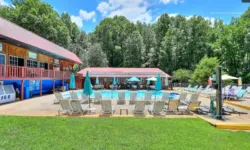 조지아 유일 누드 리조트 매물로