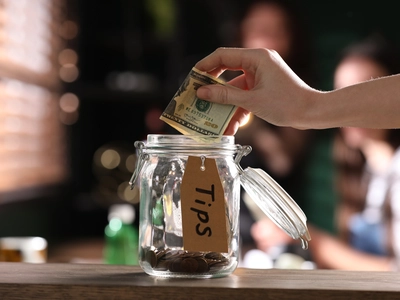 [경제 트렌드] ‘고물가’에 지친 미국인들… “팁 안준다”