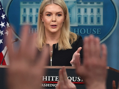 백악관 “멕시코·캐나다산 수입차 관세 한 달 면제” 공식 발표