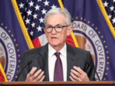 “트럼프 불확실성… 통화 결정 서두르지 않을것”