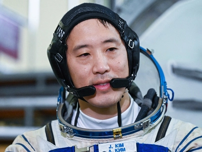 첫 우주비행 앞둔 한국계 조니 김 “8년간 준비…우주유영 기대”