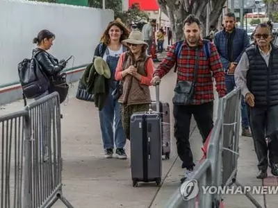핸드폰, SNS까지 뒤진다…미 입국금지 급증에 여행객 불안감 커져