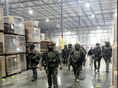 FBI·HSI, 노동착취 혐의 바닥재 공장 급습