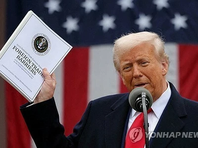 트럼프 “상호관세 90일 유예… 중국에는 125%”