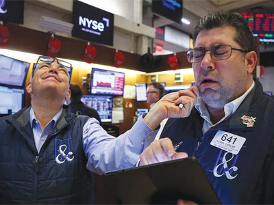 관세로 주식시장 혼란… 부동산으로 갈아타야 하나?