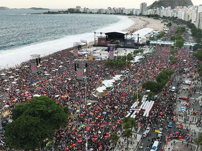 무려 210만 명 운집… 레이디 가가 콘서트 청중 ‘신기록’