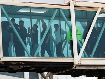 정부 “'자진출국’ 불법체류자에 항공권과 1천달러 지원”