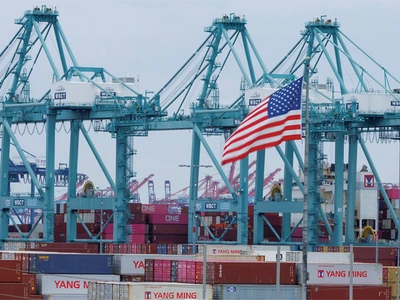 관세시행 전 수입 폭등… 무역적자 사상 최대