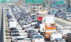 ‘경제 불안’에 자동차 여행 증가