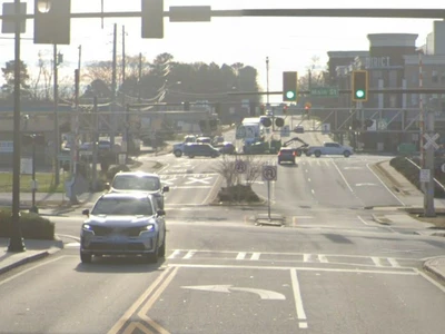 둘루스서 철로에 누워 있던 청소년 참변