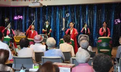 라이프케어 개원 1주년 어버이날 행사