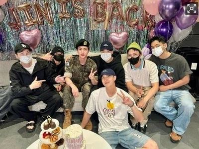 방탄소년단, 내달 7명 전원 군복 벗는다…완전체 컴백은 언제