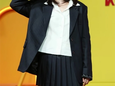 “완전 대세잖아” 지예은, 지상파 3사 다 뚫었다..KBS ‘크레이지 리치 코리안’ MC