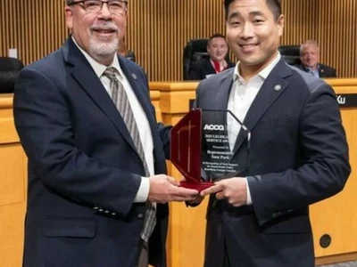 샘 박 의원 ‘2025 의정활동상’ 수상