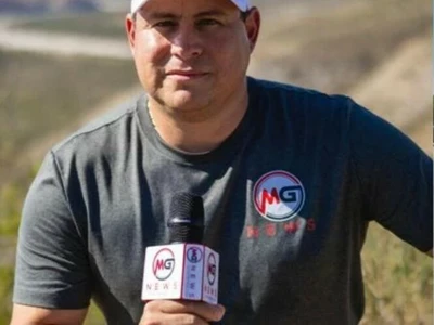 취재 중 체포 추방위기 기자에 추가 혐의