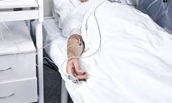 입원이란 그림자: 노인의 근감소증과 기능 저하