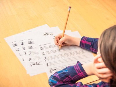 모바일 시대 조지아 필기체 교육 전면 부활