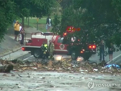 텍사스 폭우에 13명 사망…캠프 참가 어린이 20여명 연락두절