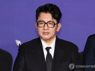 금융당국, '사기적 부정거래' 방시혁 하이브 의장 검찰 고발