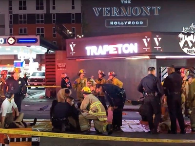 ‘30명 부상’ LA 할리우드 돌진 차량 운전자 총상… “싸움 있었다”