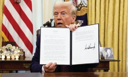 신생아 출산시 1천달러 입금… ‘트럼프 계좌’ 장단점