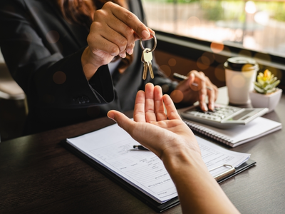 집값 떨어진다는데…’내집마련’ 여전히 요원