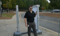 공항처럼…귀넷 중고생 등교 시 금속탐지기 통과해야