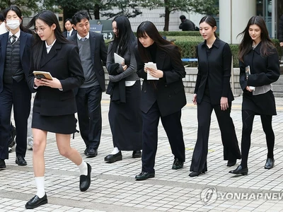 어도어-뉴진스 공방 끝날까…내달 조정 결론 시도·안되면 선고