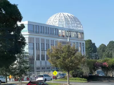 브룩헤이븐 ‘시티 센터’ 드디어 완공