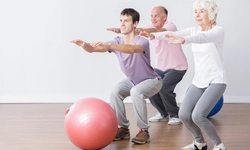 덥다고 운동 패스?… 고령층 근육 줄고 관절 굳어 건강에 더 안 좋아