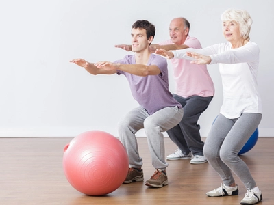 덥다고 운동 패스?… 고령층 근육 줄고 관절 굳어 건강에 더 안 좋아