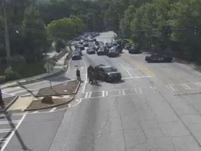 〈속보〉에모리대 캠퍼스서 총격사건 발생...에모리대. 병원 폐쇄...총격 용의자 사망