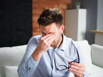 시야 좁아지고 잦은 두통… 뇌가 보내는 위험신호