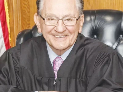 ‘훈훈한 판결’인기 카프리오 판사 별세