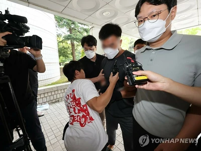 경찰 "BTS 정국 해킹범 일부 시인…이춘석 관련 29명 조사"