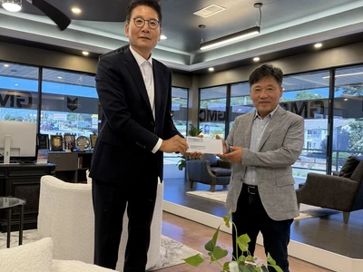 앰펠러스, 애틀랜타한인회에 1만 달러 후원