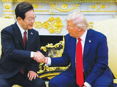 이 “김정은 만나달라”… 트럼프 “올해 만나고 싶다”