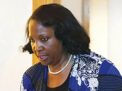 해임 통보 받은 연준이사, 불복 소송