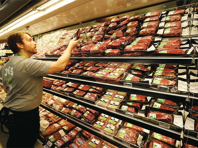 “노동절 연휴인데”… 소비자·식당 ‘금값’ 소고기 ‘충격’