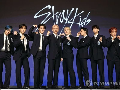 스트레이 키즈 "빌보드 7연속 1위, 믿기지 않고 얼떨떨"