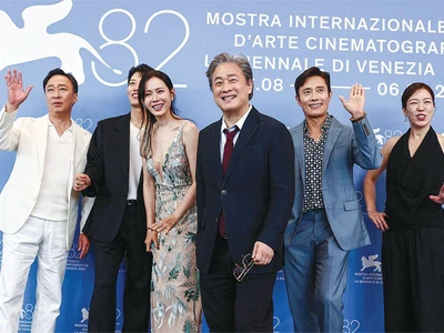 박찬욱 신작 ‘어쩔수가없다’ 호평