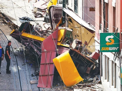 포르투갈 전차 탈선 16명 사망… 한인도 3명 사상