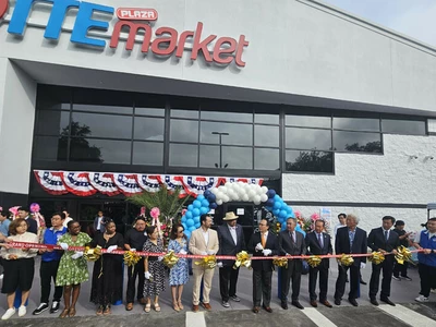 롯데 플라자 마켓, 플로리다 잭슨빌에 그랜드 오픈