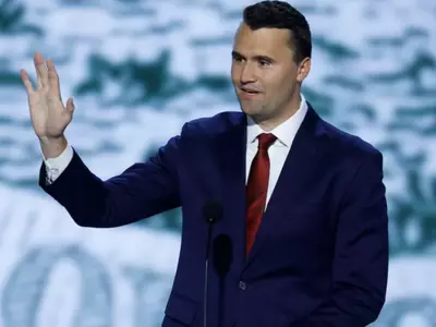 “사적 발언도 회사 이미지 해치면 해고 가능”